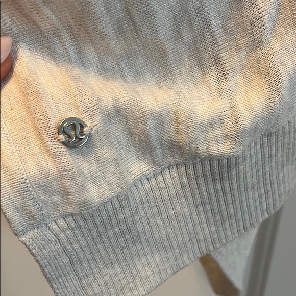 Lululemon Athletica Heather Gray Knit Poncho - Picture 2 of 3